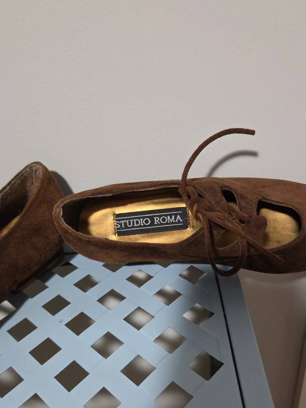 Studio Roma 6 Brown Suede Leather Ghillie Style Shoes